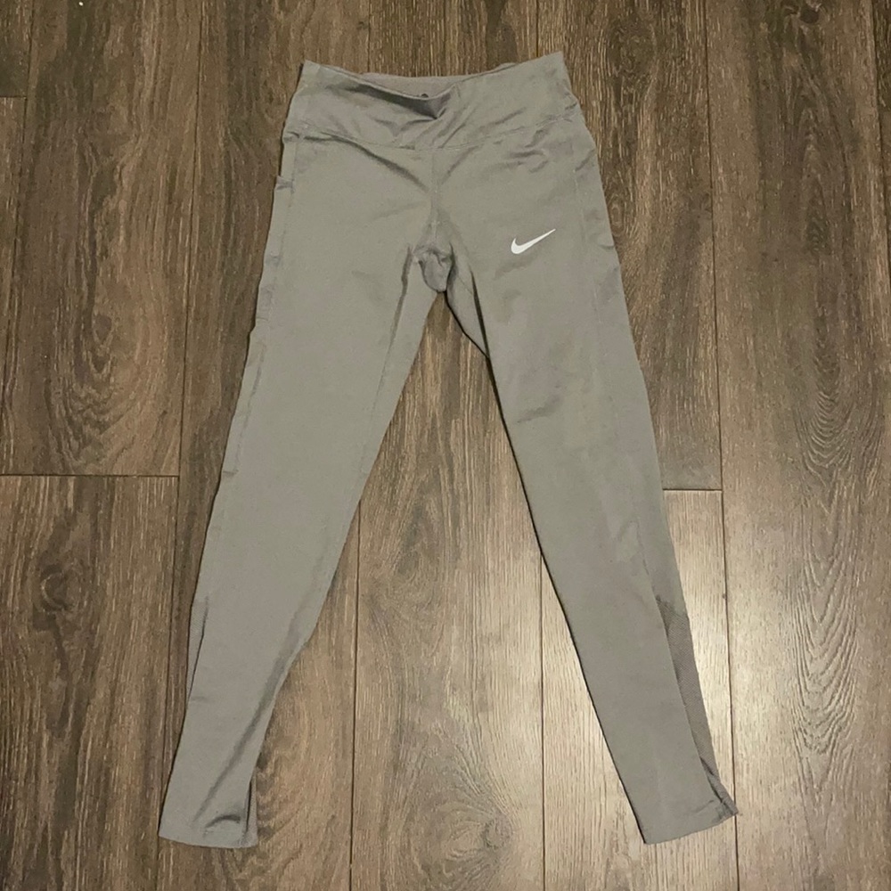 Grey nike leggings
